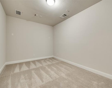 5901 The Esplanade Drive - Photo Thumbnail 28