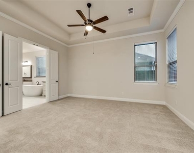 5901 The Esplanade Drive - Photo Thumbnail 18