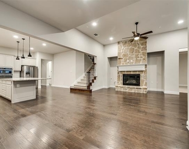 5901 The Esplanade Drive - Photo Thumbnail 16