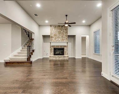 5901 The Esplanade Drive - Photo Thumbnail 15