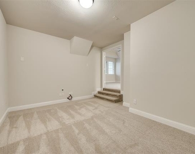 5901 The Esplanade Drive - Photo Thumbnail 27