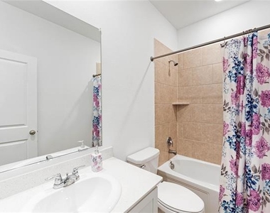 1209 Mesquite Lane - Photo Thumbnail 13