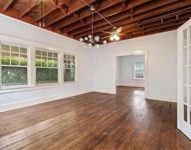 4313 Avondale Avenue - Photo Thumbnail 9