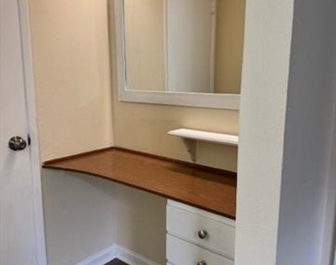 923 Warren Way - Photo Thumbnail 23