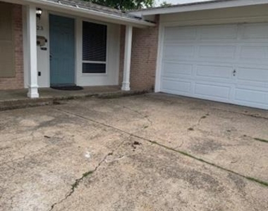 923 Warren Way - Photo Thumbnail 25