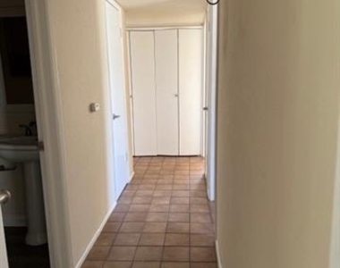 923 Warren Way - Photo Thumbnail 11
