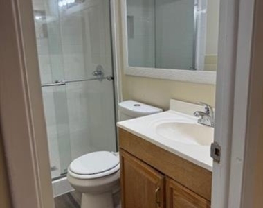 923 Warren Way - Photo Thumbnail 22