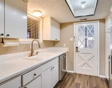 42 W Creek Lane - Photo Thumbnail 6