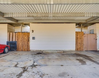 42 W Creek Lane - Photo Thumbnail 21