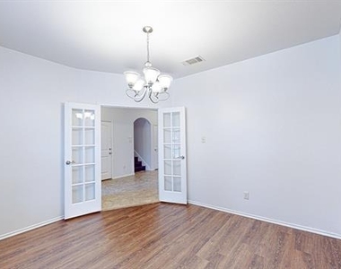 10404 Hidden Haven Drive - Photo Thumbnail 13
