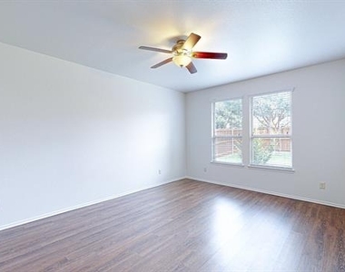 10404 Hidden Haven Drive - Photo Thumbnail 25