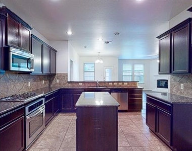 10404 Hidden Haven Drive - Photo Thumbnail 14