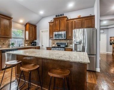 4312 Poppy Drive - Photo Thumbnail 6