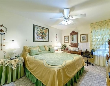 105 Santee Drive - Photo Thumbnail 16