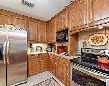 105 Santee Drive - Photo Thumbnail 9