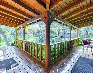 105 Santee Drive - Photo Thumbnail 2