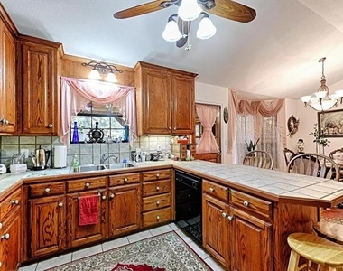 105 Santee Drive - Photo Thumbnail 8