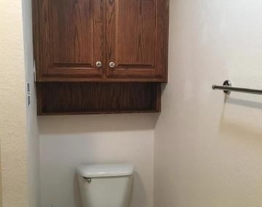 105 Santee Drive - Photo Thumbnail 15