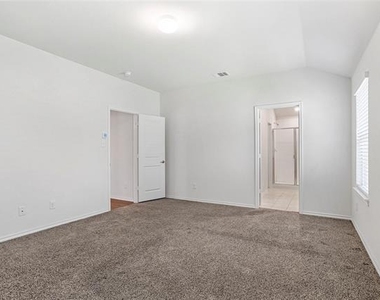 3234 Hawkins Drive - Photo Thumbnail 16