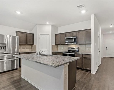 3234 Hawkins Drive - Photo Thumbnail 7