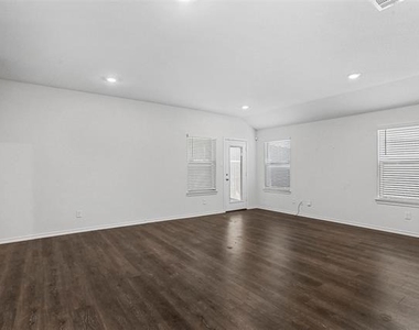 3234 Hawkins Drive - Photo Thumbnail 10