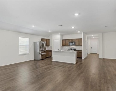 3234 Hawkins Drive - Photo Thumbnail 9