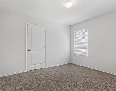 3234 Hawkins Drive - Photo Thumbnail 13