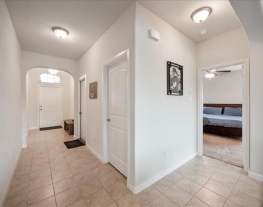 1104 Genola Drive - Photo Thumbnail 2