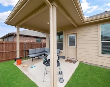 1104 Genola Drive - Photo Thumbnail 18