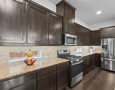 1416 Huntsman Ridge Lane - Photo Thumbnail 8