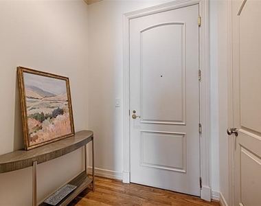 2828 Hood Street - Photo Thumbnail 2