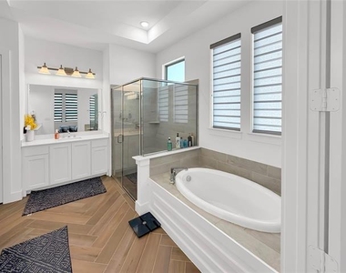 13924 Beacon Crest Lane - Photo Thumbnail 6