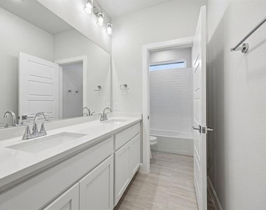 826 Marathon Court - Photo Thumbnail 7