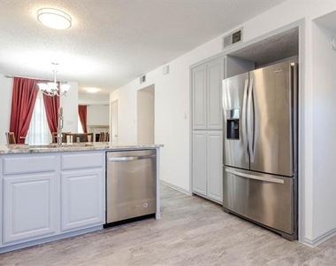 1809 Spring Creek Parkway W - Photo Thumbnail 12