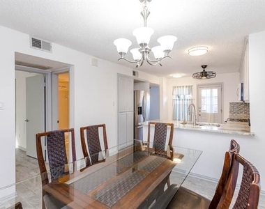 1809 Spring Creek Parkway W - Photo Thumbnail 4