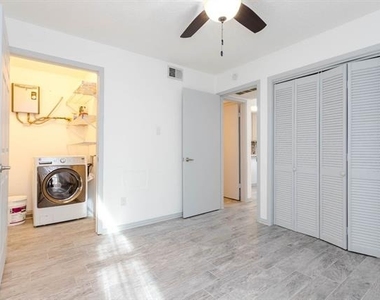 1809 Spring Creek Parkway W - Photo Thumbnail 6