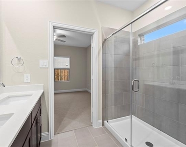 603 Hemingway Lane - Photo Thumbnail 14