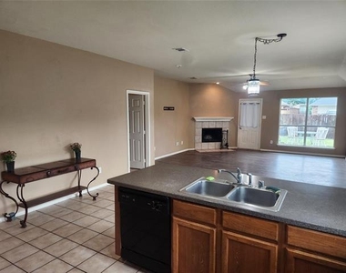 13520 Valley Mills Drive - Photo Thumbnail 8