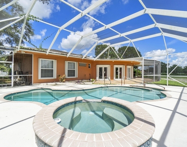 7600 Nw 82nd Terrace - Photo Thumbnail 13