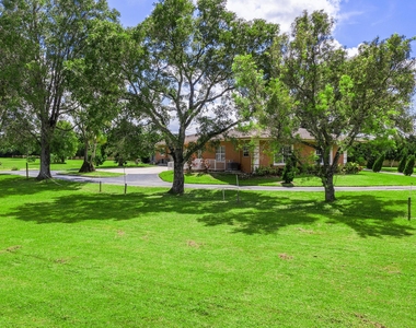 7600 Nw 82nd Terrace - Photo Thumbnail 11