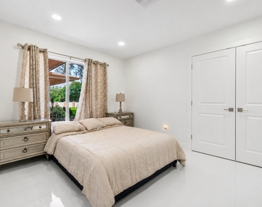 7600 Nw 82nd Terrace - Photo Thumbnail 28