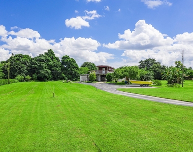 7600 Nw 82nd Terrace - Photo Thumbnail 10