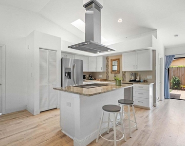 506 Heron Drive - Photo Thumbnail 3