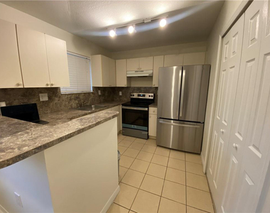 970 Ne 34th Avenue - Photo Thumbnail 8