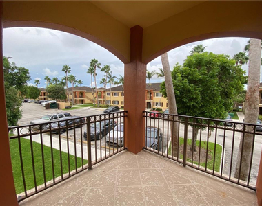 970 Ne 34th Avenue - Photo Thumbnail 2