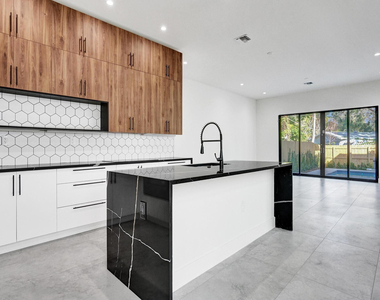 604 Sw 7th Avenue - Photo Thumbnail 5