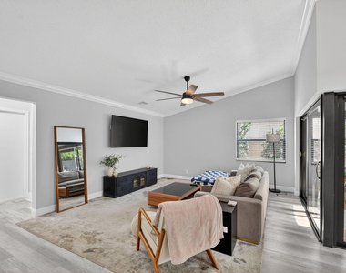 1630 Nw 22nd Avenue - Photo Thumbnail 9