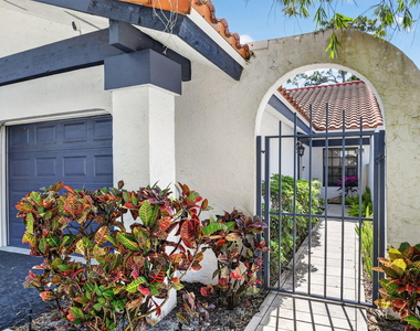 1630 Nw 22nd Avenue - Photo Thumbnail 3