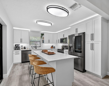 1630 Nw 22nd Avenue - Photo Thumbnail 17