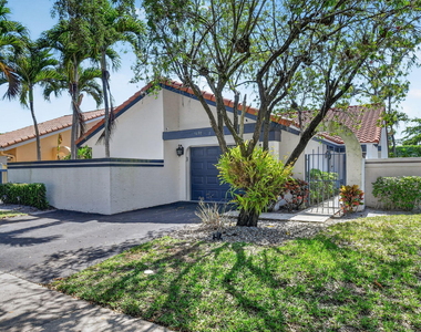1630 Nw 22nd Avenue - Photo Thumbnail 2